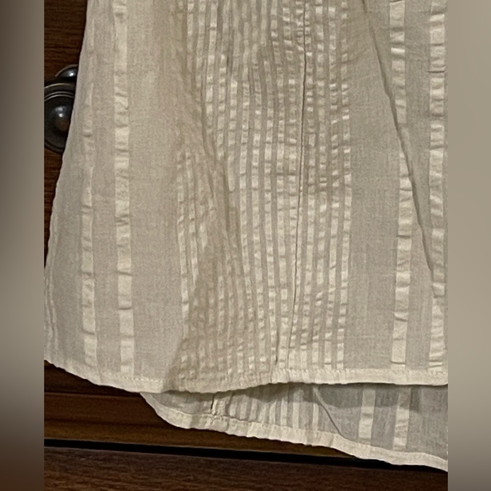 Loft Ruffle Sleeve Eyelet Top size XS - Picture 6 of 9